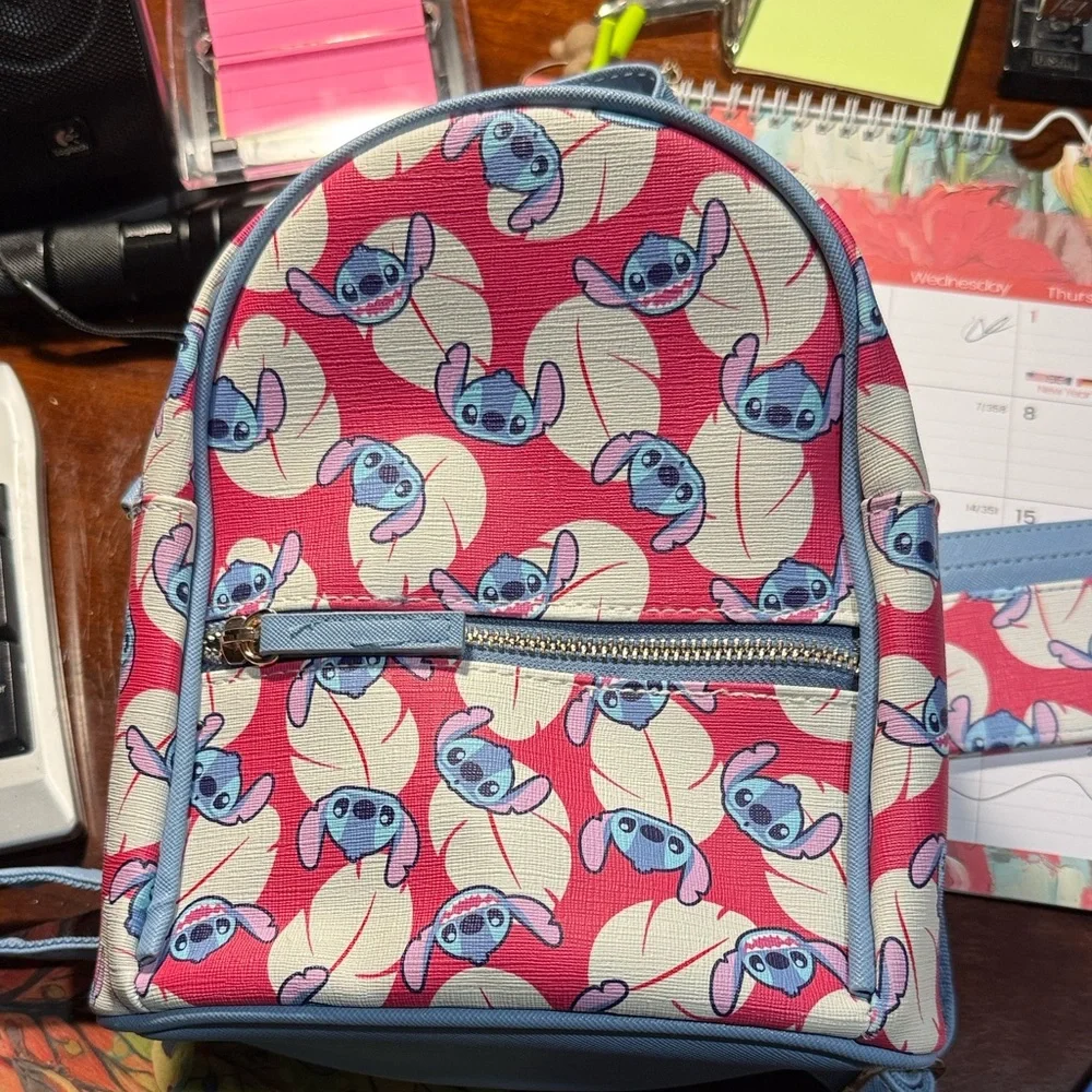 Colorful Kids DISNEY STITCH  Backpack,  Wallet, 2 keychains Set Brand NEW